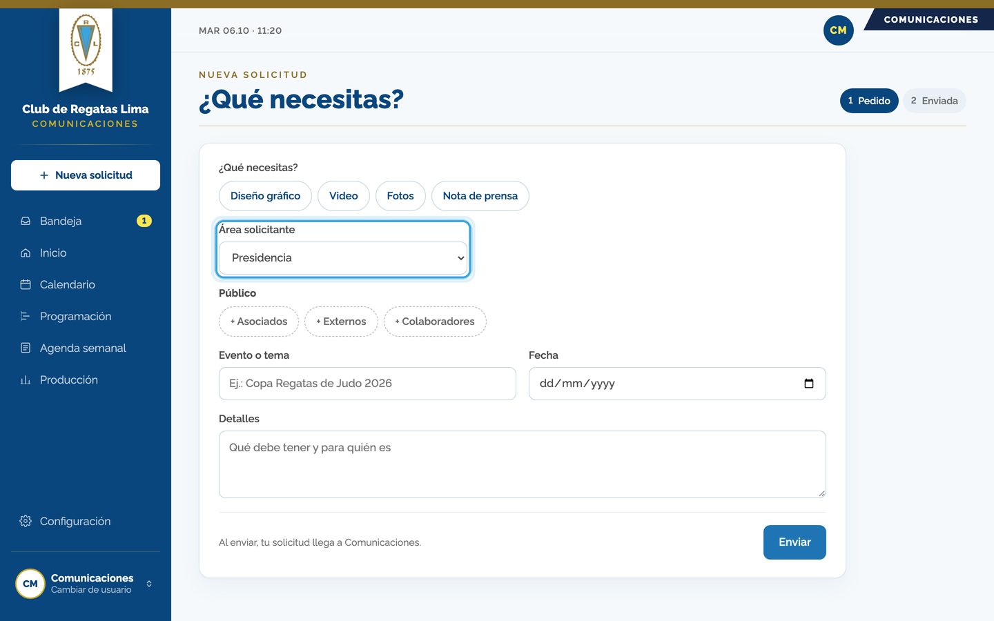 Pantalla del paso 2: En «¿Qué necesitas?» marca Diseño gráfico, Video, Fotos o Nota de prensa (puedes marcar varios). El área solicitante es la tuya y no se cambia; Comunicaciones sí puede elegirla.